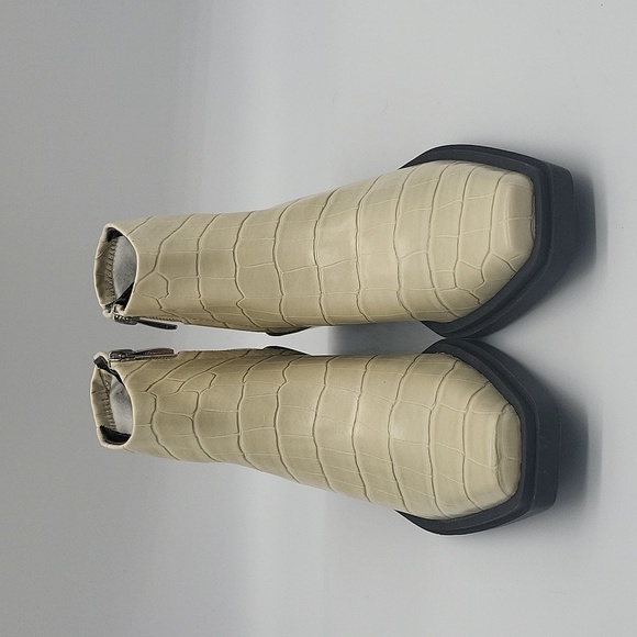 939- Franco Sarto Women's Knee Boots Size 6M NWT - Picture 3 of 11